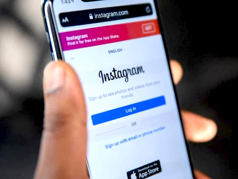 alt="اکانت اینستاگرام به دلیل نقض شرایط و قوانین حذف شد"